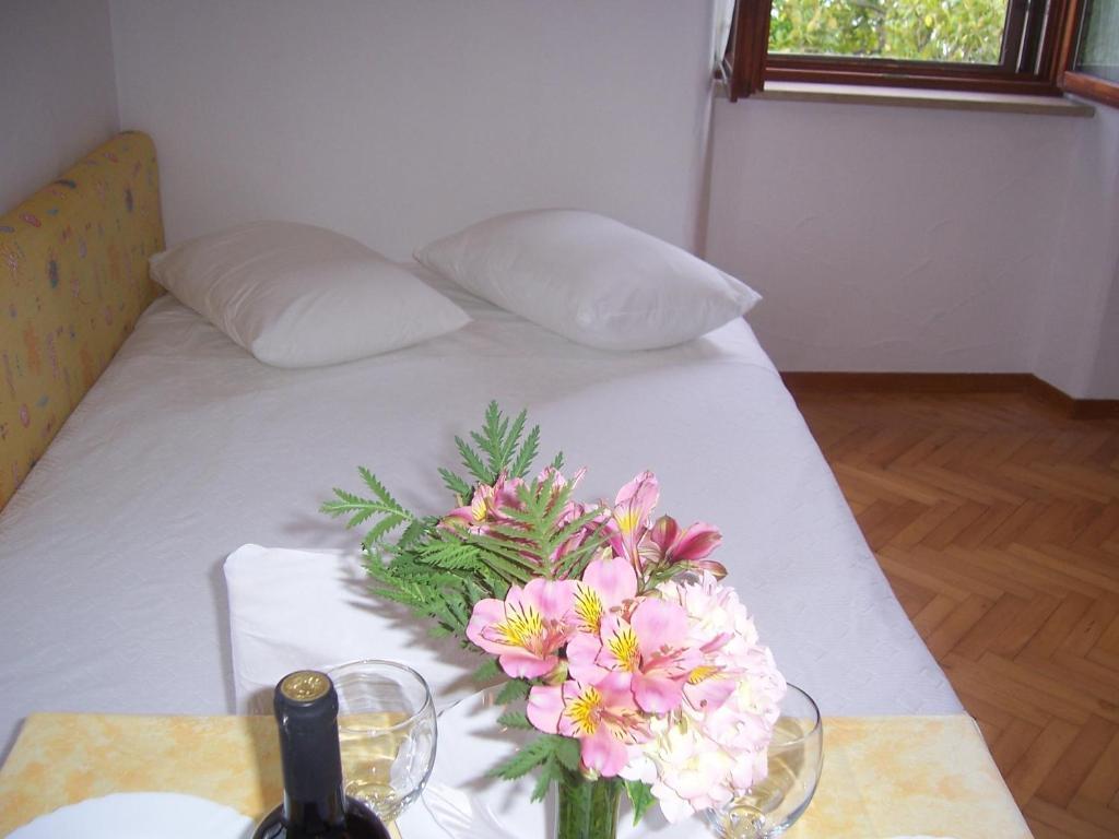 Gina Apartment *