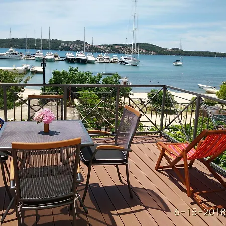 Apartments Gina Trogir Exterior photo